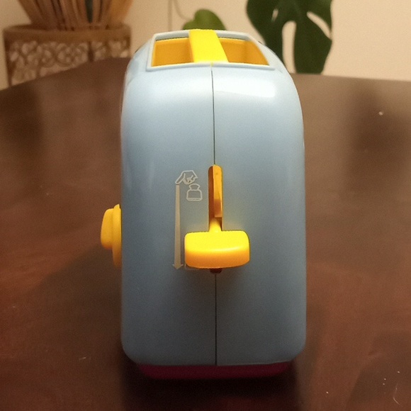 Just Like Home Mini Kid's Realistic Kitchen Toaster w/Two Pieces of Toast - Picture 6 of 12